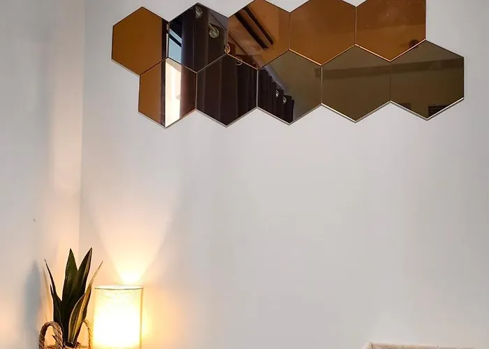 Staycation Near Naia, Moa With Ps4, Netflix & Karaoke マニラ市