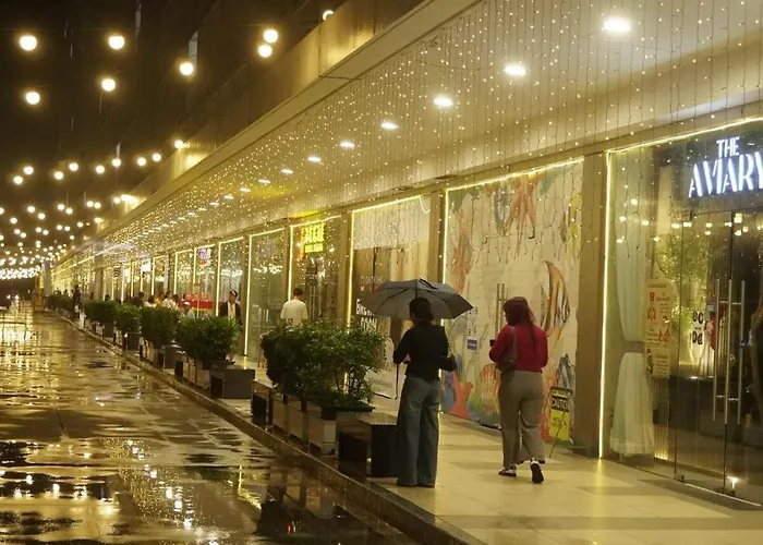 Staycation Near Naia, Moa With Ps4, Netflix & Karaoke * マニラ市