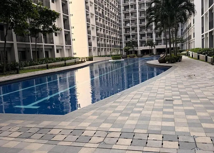 Staycation Near Naia, Moa With Ps4, Netflix & Karaoke